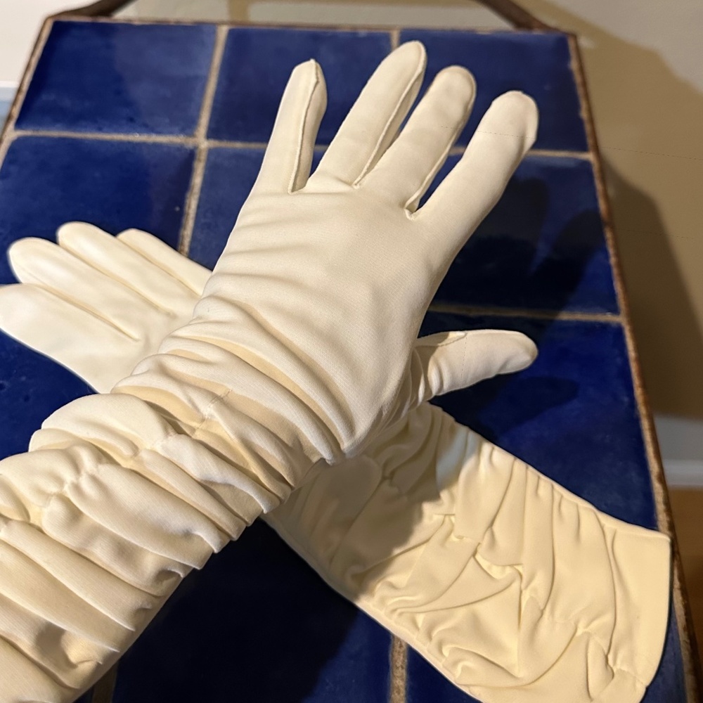 White MCM Gloves Ruched Elbow Length MCM Perfct Condition